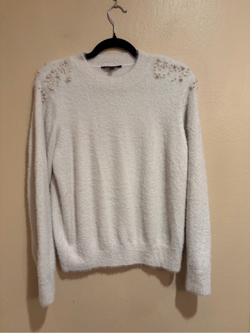 Cozy and Preppy Soft Cloud White Crew Sweater w/ Pearl Accents, size XXL